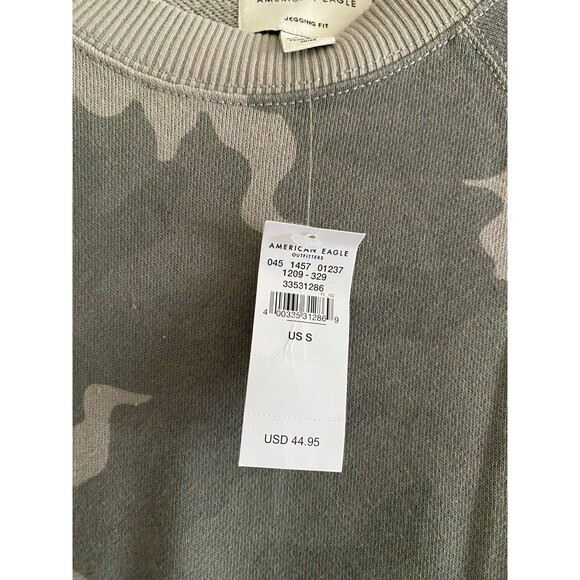 American Eagle AE Fleece Crew Neck Sweatshirt Small Gray Green Camo NWT - Picture 4 of 12